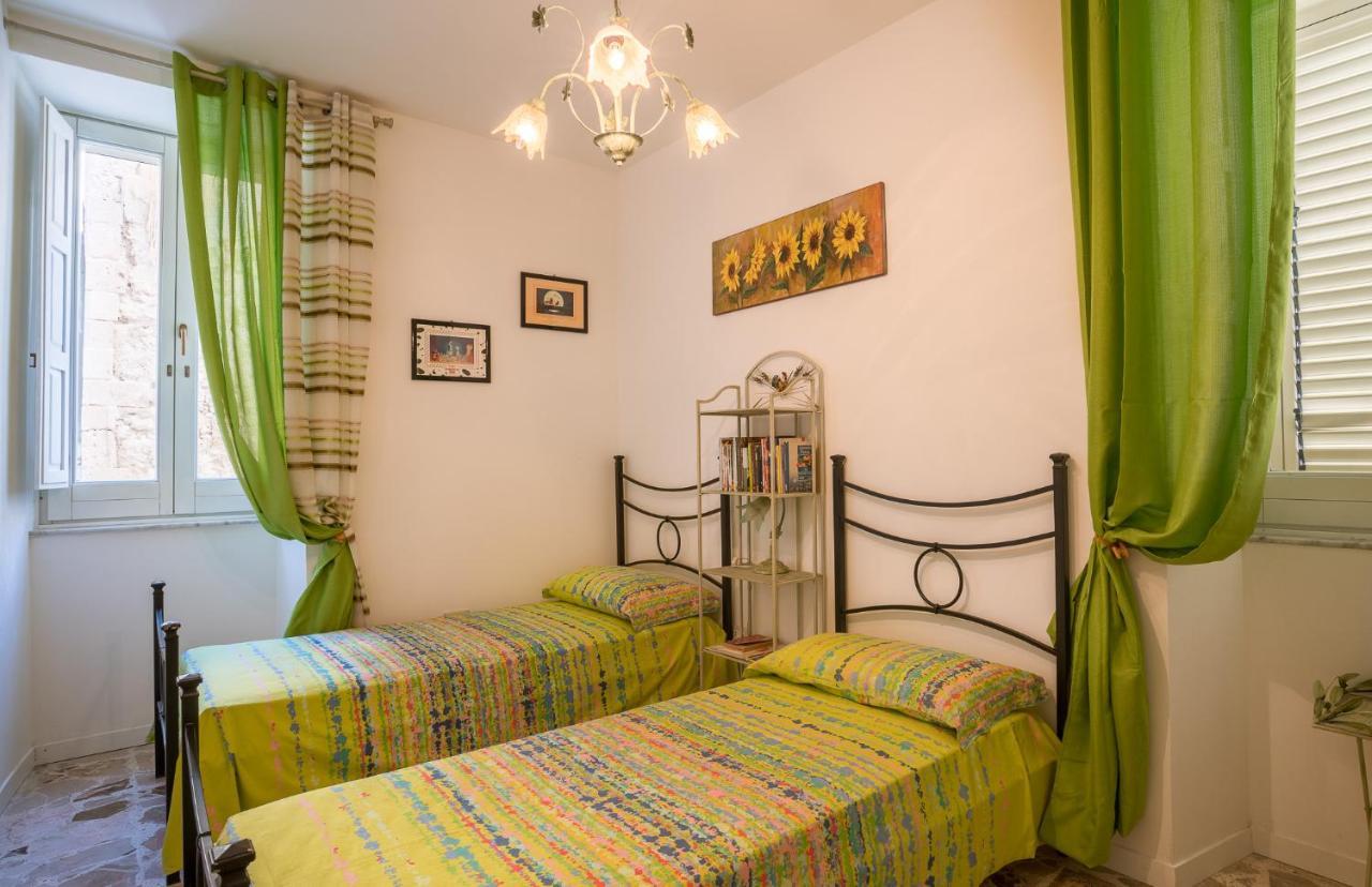 Maniace Sea View Apartment By Ortigia Apartments Syracuse Eksteriør bilde