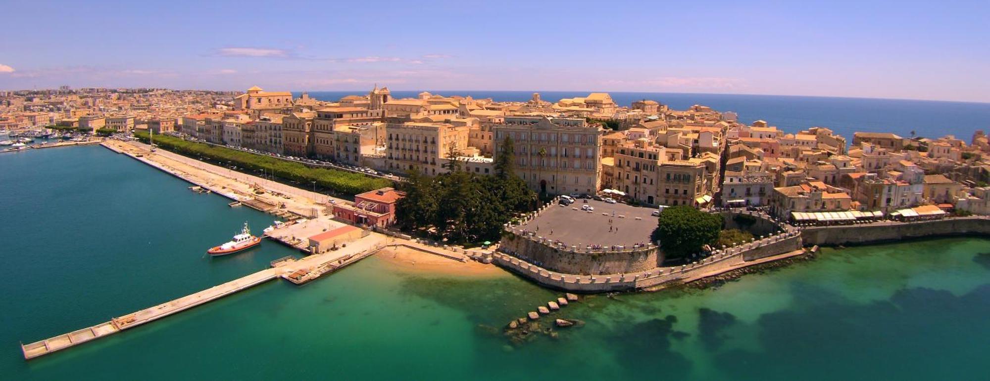 Maniace Sea View Apartment By Ortigia Apartments Syracuse Eksteriør bilde